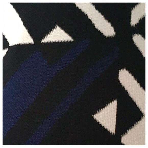 BCBGMaxAzria Blk Wht & Navy Fit & Flare Dress - Picture 7 of 7